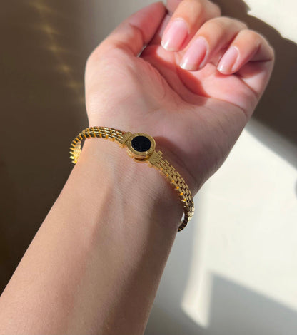 Golden/black bracelet